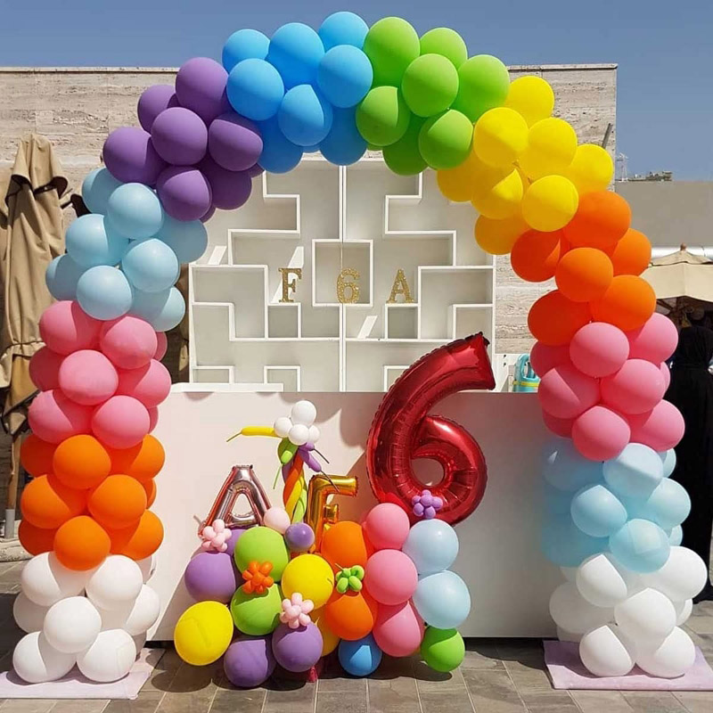 রংধনু বেলুনের মালা